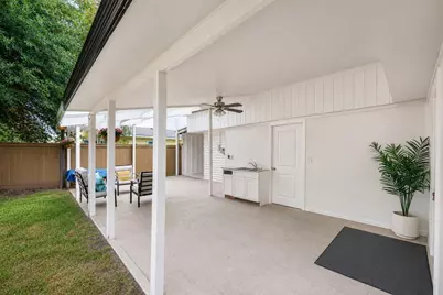 6910 Bintliff Boulevard #B, Houston, TX 77074 - Photo 22