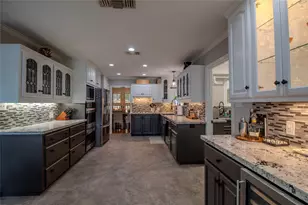3783 Spring Dr, Huntsville, TX 77340 - Photo 8