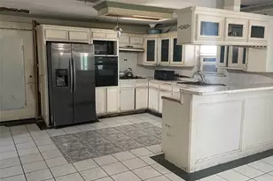 255 McFarland Rd, Houston, TX 77060 - Photo 6