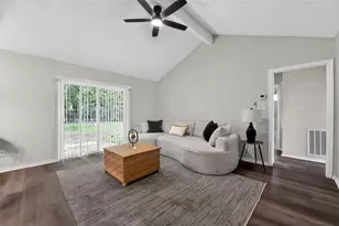 3318 Ripplebrook Dr, Houston, TX 77045 - Photo 8