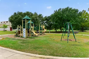3318 Ripplebrook Dr, Houston, TX 77045 - Photo 30