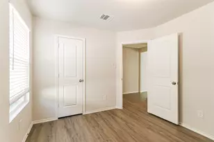 2606 Lina Dr, Conroe, TX 77301 - Photo 10