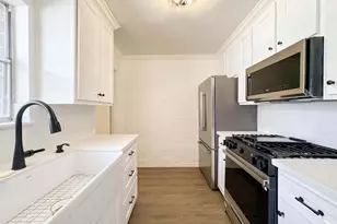 1219 Saxony Ln, Houston, TX 77058 - Photo 6