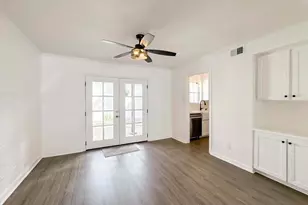 1219 Saxony Ln, Houston, TX 77058 - Photo 4
