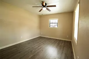 8535 Dillon St, Houston, TX 77061 - Photo 14