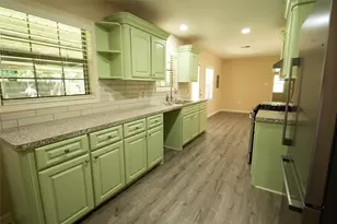 8535 Dillon St, Houston, TX 77061 - Photo 12