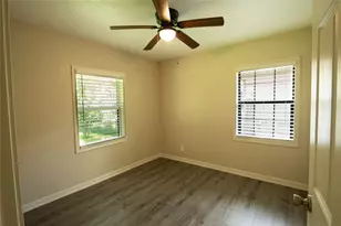8535 Dillon St, Houston, TX 77061 - Photo 16
