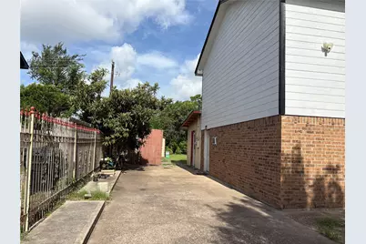 2131 Campbell Road, Houston, TX 77080 - Photo 34