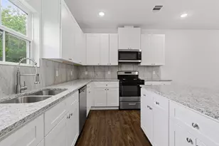 2803 Topiary Ln, Houston, TX 77014 - Photo 14