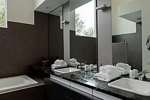 4904 S Shepherd Dr S, Houston, TX 77098 - Photo 32