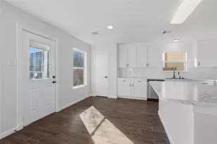 18019 Shallow Leaf Ln, Cypress, TX 77433 - Photo 10