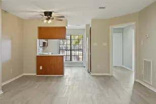 200 Panorama Dr, Conroe, TX 77304 - Photo 10