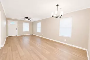 7902 Bowen St, Houston, TX 77051 - Photo 4