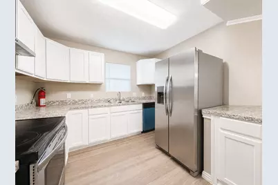 7902 Bowen Street, Houston, TX 77051 - Photo 8