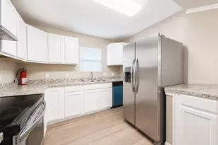 7902 Bowen St, Houston, TX 77051 - Photo 8
