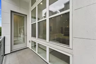 5854 E Post Oak Ln, Houston, TX 77055 - Photo 14