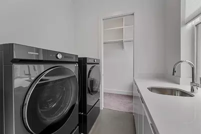 5854 E Post Oak Lane, Houston, TX 77055 - Photo 20