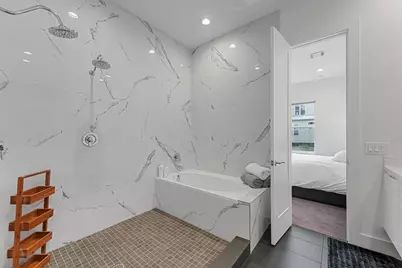 5854 E Post Oak Lane, Houston, TX 77055 - Photo 18