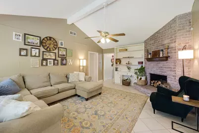9314 Vickijohn Drive, Houston, TX 77031 - Photo 4