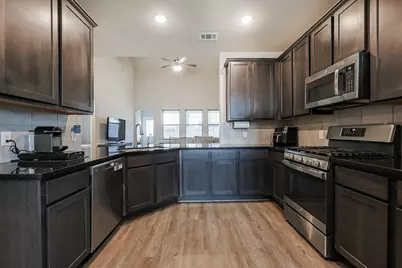 10423 Rochester Hills Lane, Tomball, TX 77375 - Photo 12