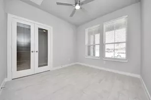 18618 Serapis St, Fresno, TX 77545 - Photo 4