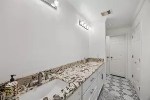 5535 S Braeswood Blvd, Houston, TX 77096 - Photo 22