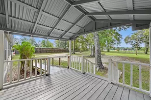 5523 Spring Branch Rd, Montgomery, TX 77316 - Photo 2