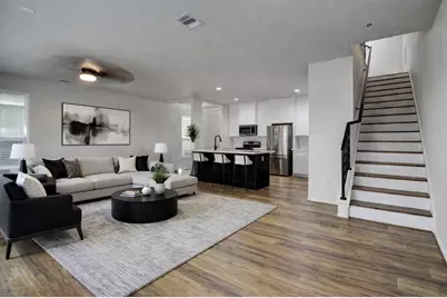 7042 Plum Creek Terrace Lane, Houston, TX 77087 - Photo 2