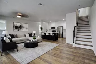 7042 Plum Creek Terrace Ln, Houston, TX 77087 - Photo 2