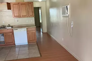1513 16th St, Huntsville, TX 77340 - Photo 10