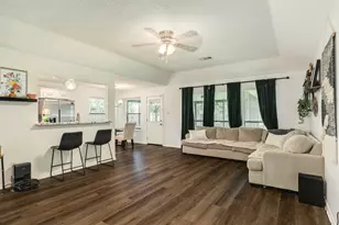112 Papaya St, Lake Jackson, TX 77566 - Photo 6