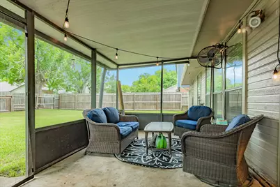 112 Papaya Street, Lake Jackson, TX 77566 - Photo 22