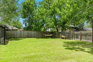 112 Papaya St, Lake Jackson, TX 77566 - Photo 24