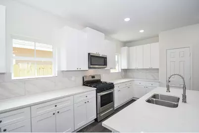 2811 Pine Estate Lane, Houston, TX 77014 - Photo 12