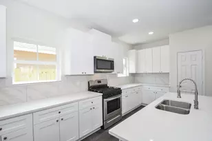 2811 Pne Est Ln, Houston, TX 77014 - Photo 12