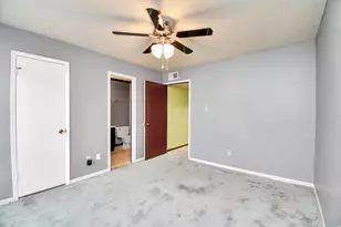 9350 Country Creek Dr, Houston, TX 77036 - Photo 22