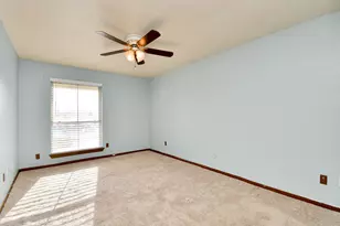 9350 Country Creek Dr, Houston, TX 77036 - Photo 16