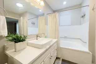 8423 Glen Valley Dr, Houston, TX 77061 - Photo 34