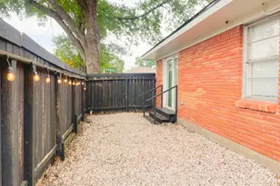 8423 Glen Valley Dr, Houston, TX 77061 - Photo 38