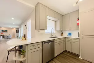 8423 Glen Valley Dr, Houston, TX 77061 - Photo 20