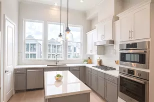 8728 Park Kolbe Ln, Houston, TX 77080 - Photo 6