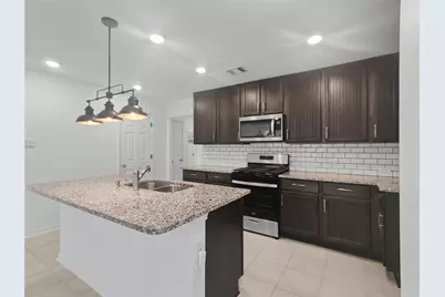 1310 Cardinal Trail, La Marque, TX 77568 - Photo 6