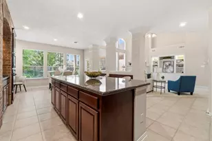 139 E Mirror Ridge Cir, The Woodlands, TX 77382 - Photo 18