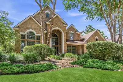 139 E Mirror Ridge Circle, The Woodlands, TX 77382 - Photo 2