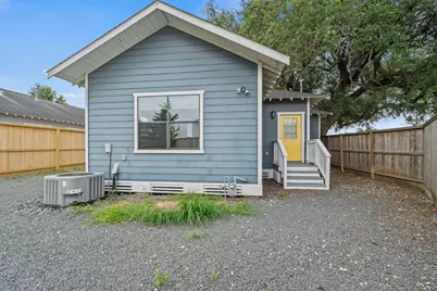 4734 Bell Street, Houston, TX 77023 - Photo 10