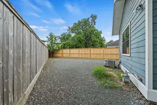 4734 Bell St, Houston, TX 77023 - Photo 10