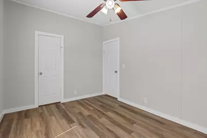 183 Altamira Avenue, Elgin, TX 78621 - Photo 34