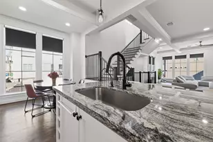 1303 Upland Retreat Blue Pl, Houston, TX 77043 - Photo 18