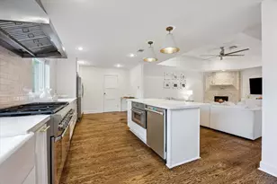 2503 Stoney Brook Dr, Houston, TX 77063 - Photo 14