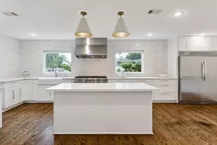 2503 Stoney Brook Dr, Houston, TX 77063 - Photo 10